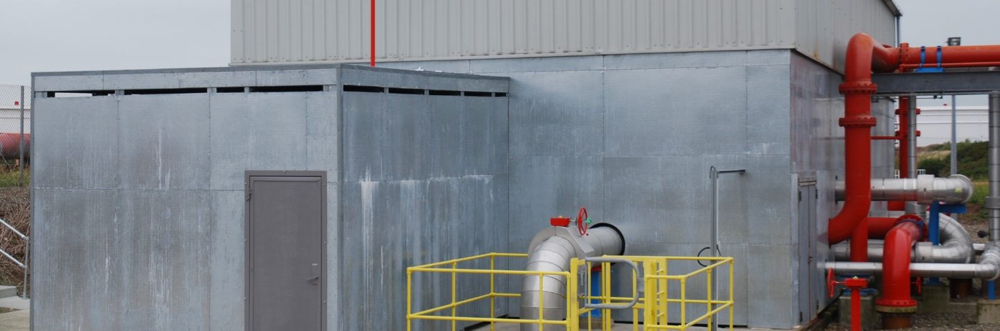 Radiating heat shield protects Dragon LNG from fire